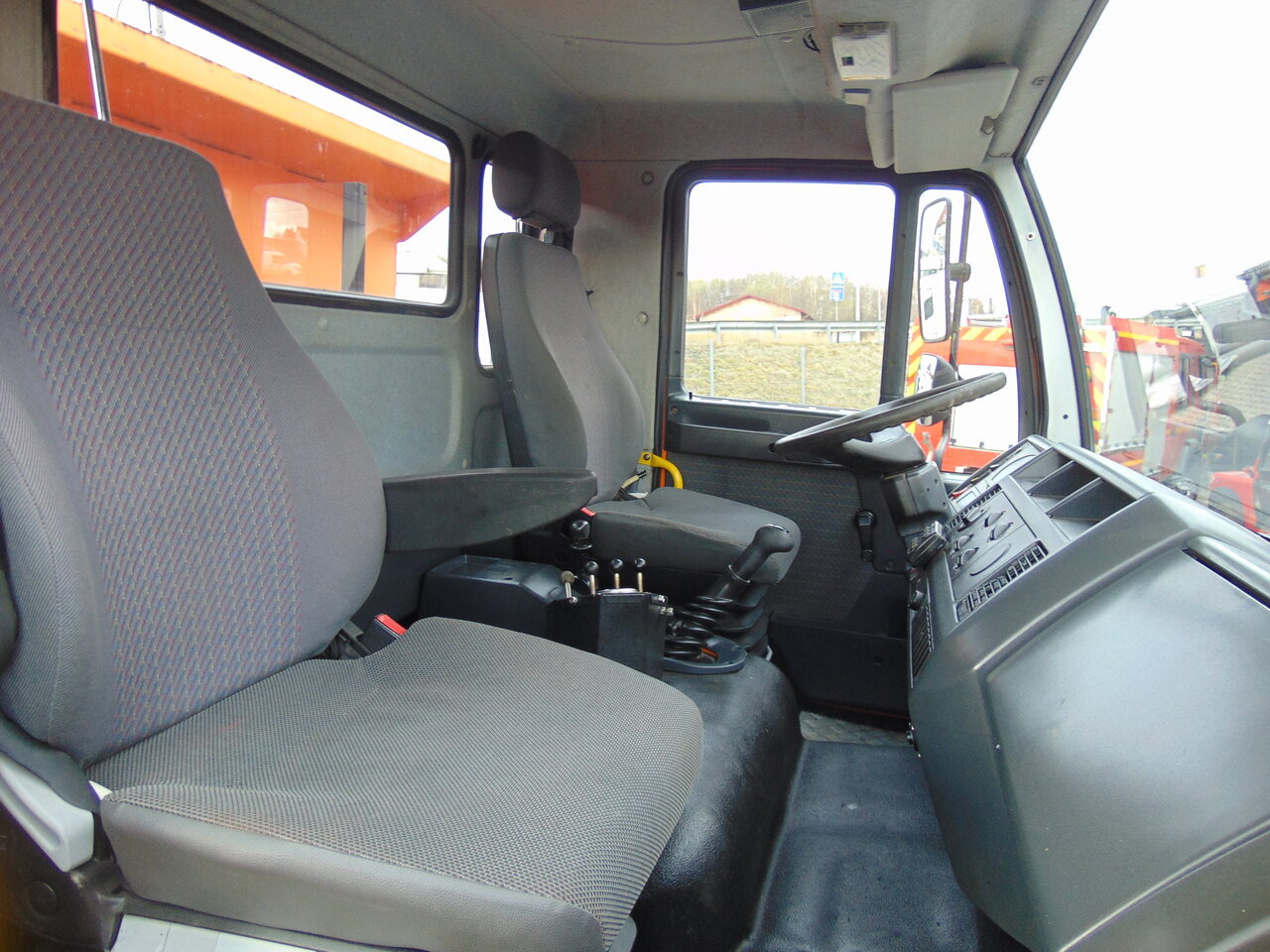 翻斗车 MAN 18-224 4x4 KIPER:图20 翻斗车 MAN 18-224 4x4 KIPER:图20