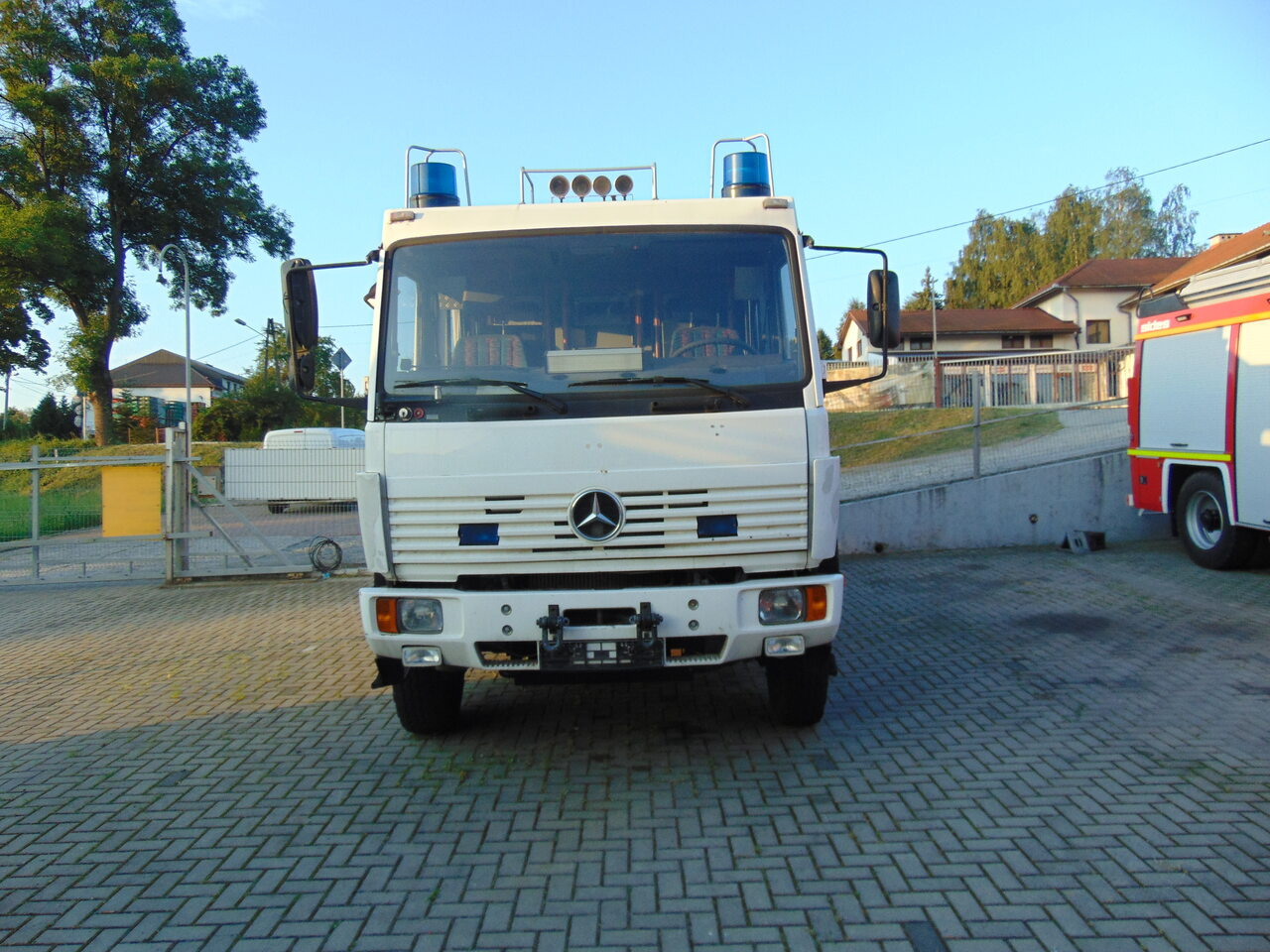 MERCEDES-BENZ 1124AF 4x4 MAGIRUS - 消防车:图5 MERCEDES-BENZ 1124AF 4x4 MAGIRUS - 消防车:图5