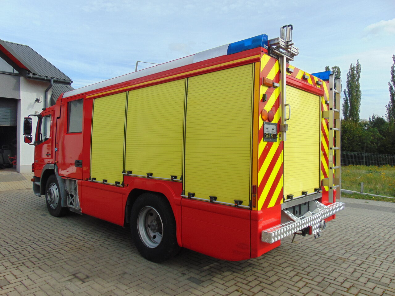 MERCEDES-BENZ Atego 1325F GIMAEX - 消防车:图4 MERCEDES-BENZ Atego 1325F GIMAEX - 消防车:图4