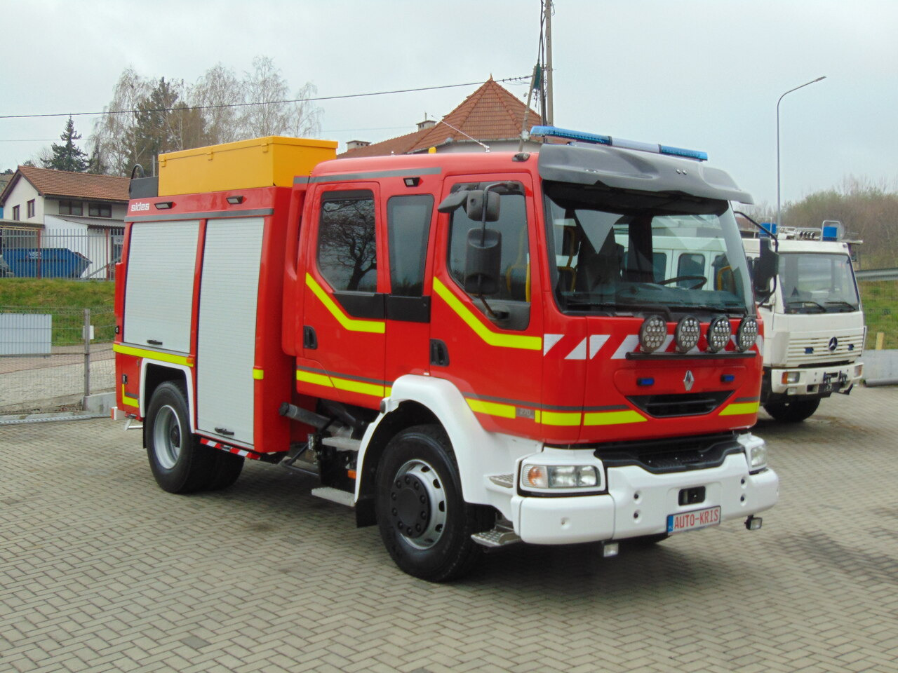 RENAULT Midlum 270dCi SIDES TOP - 消防车:图2 RENAULT Midlum 270dCi SIDES TOP - 消防车:图2
