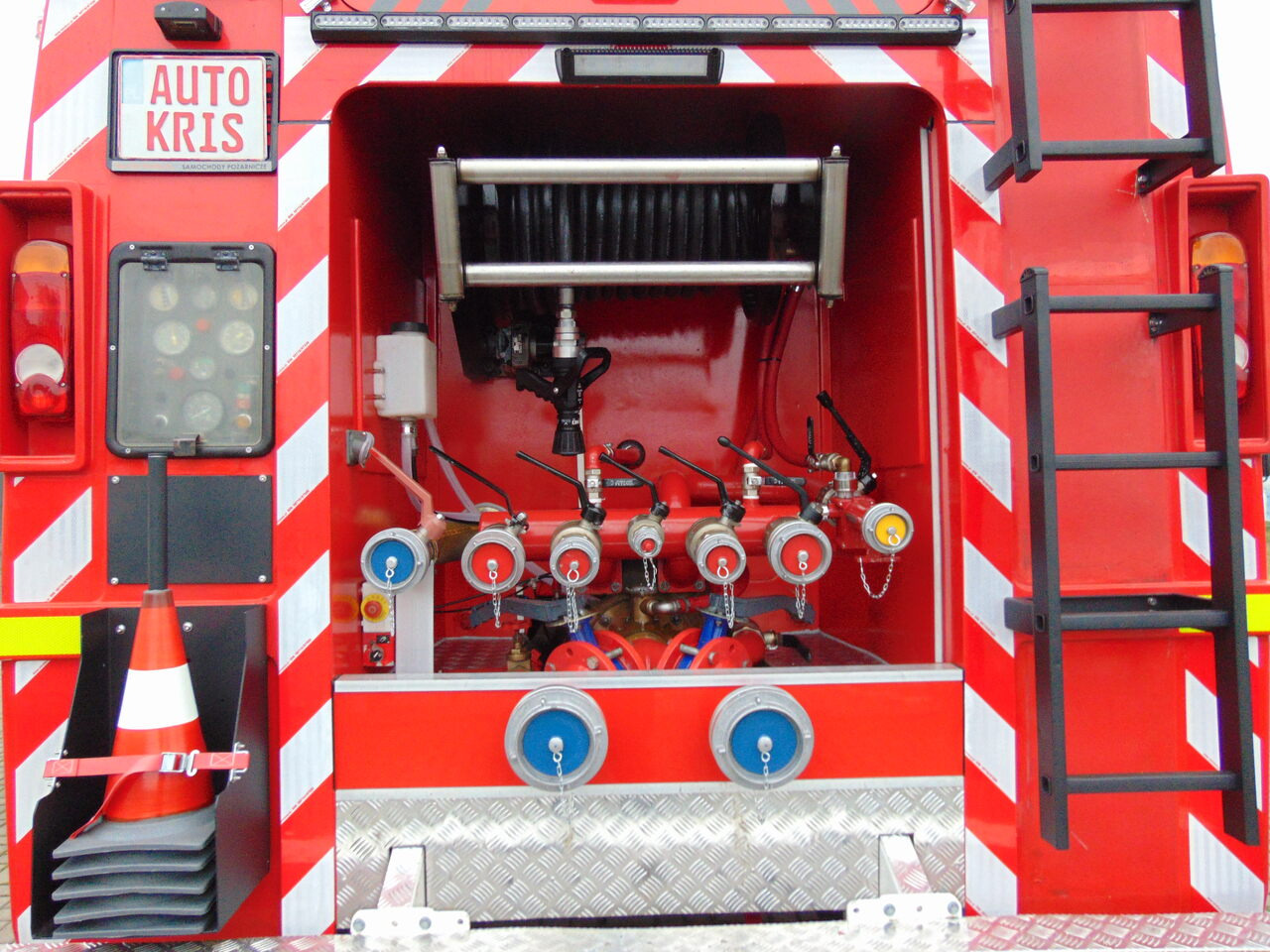 消防车 RENAULT Midlum 270dCi SIDES：图14