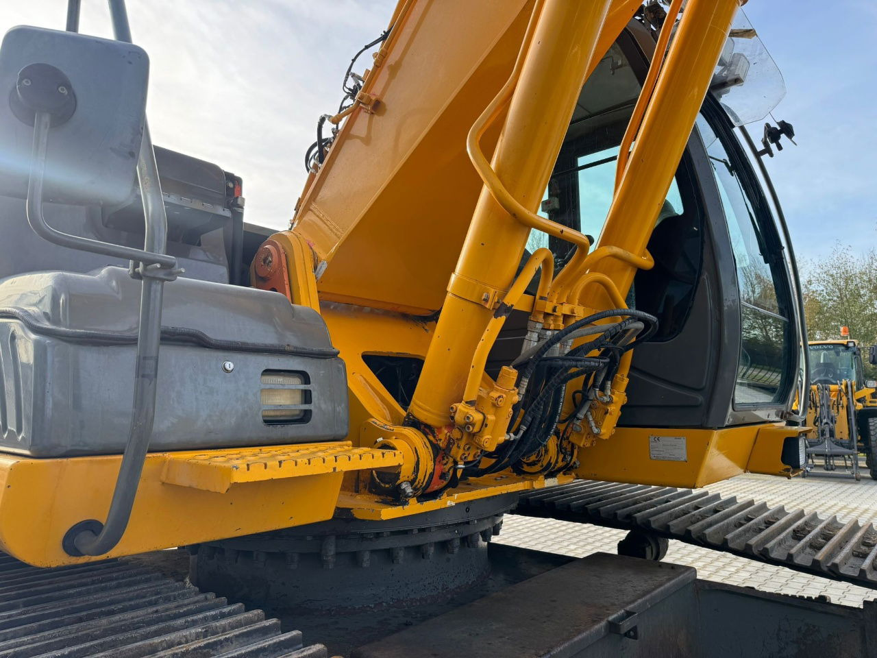 Hitachi ZX290LC-5B - 履带式挖掘机:图5 Hitachi ZX290LC-5B - 履带式挖掘机:图5