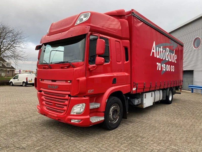 DAF CF400 / CURTAIN SAILS / BIG PLATFORM 2500 KG / DEB / NAVI / FULL-AIR / LWDS / ACC / AUTOMATIC / EURO-6 / 2015 - 厢式卡车:图1 DAF CF400 / CURTAIN SAILS / BIG PLATFORM 2500 KG / DEB / NAVI / FULL-AIR / LWDS / ACC / AUTOMATIC / EURO-6 / 2015 - 厢式卡车:图1