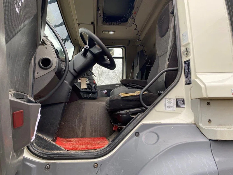 起重车 DAF CF410 / 8X4 / BIG AXLE / FULL-STEEL /2 SIDE TIPPER/ ONLY:363247 KM / AUTOMATIC / EURO-6 / 2014:图14 起重车 DAF CF410 / 8X4 / BIG AXLE / FULL-STEEL /2 SIDE TIPPER/ ONLY:363247 KM / AUTOMATIC / EURO-6 / 2014:图14