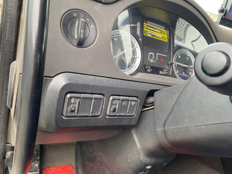 起重车 DAF CF410 / 8X4 / BIG AXLE / FULL-STEEL /2 SIDE TIPPER/ ONLY:363247 KM / AUTOMATIC / EURO-6 / 2014:图17 起重车 DAF CF410 / 8X4 / BIG AXLE / FULL-STEEL /2 SIDE TIPPER/ ONLY:363247 KM / AUTOMATIC / EURO-6 / 2014:图17