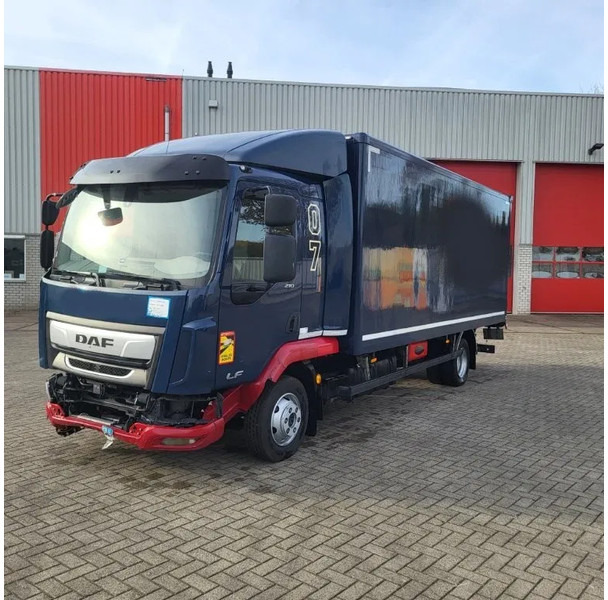 DAF LF 210 / ENGINE RUNNING / ONLY:120371 KM / PLATFORM:1000 KG / LWDS / AIRCO / AUTOMATIC / EURO-6 / 2022 - 厢式卡车:图1 DAF LF 210 / ENGINE RUNNING / ONLY:120371 KM / PLATFORM:1000 KG / LWDS / AIRCO / AUTOMATIC / EURO-6 / 2022 - 厢式卡车:图1