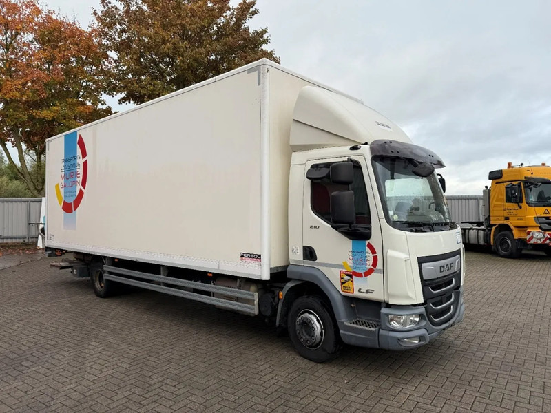 DAF LF210 / NICE CLEAN CLOSED BOX / PLATFORM 1500 KG / NO KEYS / AUTOMATIC / EURO-6 / 2019 - 厢式卡车:图2 DAF LF210 / NICE CLEAN CLOSED BOX / PLATFORM 1500 KG / NO KEYS / AUTOMATIC / EURO-6 / 2019 - 厢式卡车:图2