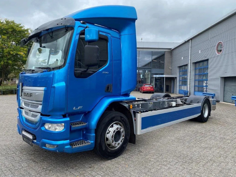 DAF LF290 / ONLY:429873KM / LWDS / GOOD TYRES / AUTOMATIC / EURO-6 / 2018 - 驾驶室底盘卡车:图1 DAF LF290 / ONLY:429873KM / LWDS / GOOD TYRES / AUTOMATIC / EURO-6 / 2018 - 驾驶室底盘卡车:图1