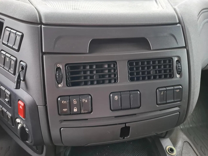 牵引车 DAF XF106-440 / NL TRUCK / TUV:19-03-2026 / SMART TACHO / ACC / LWDS / FRIDGE / FULL SPOILER / AUTOMATIC / EURO-6 / 2016：图17