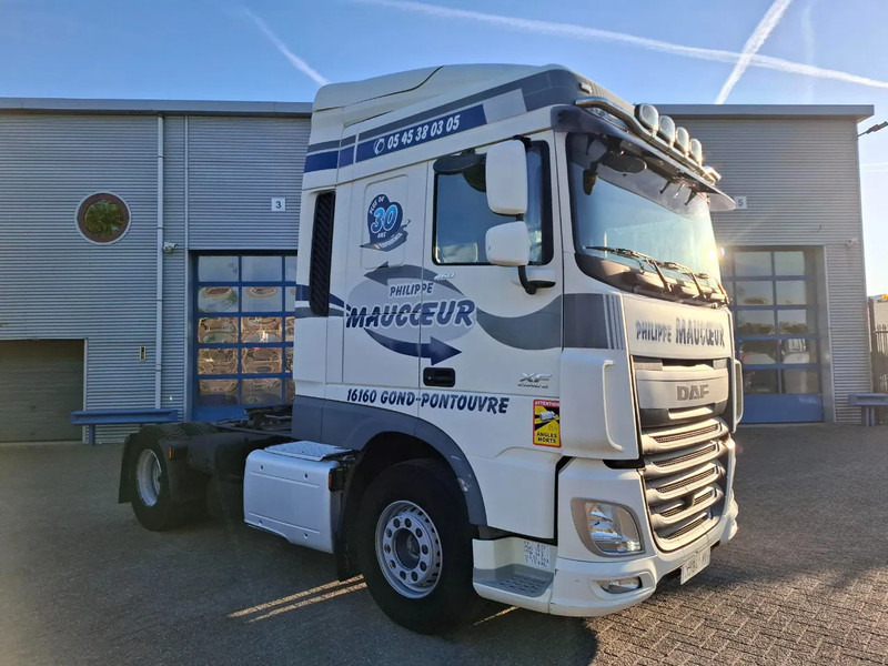 DAF XF106-460 / INTARDER / DEB / MANUAL / AIRCO / CLEAN TRUCK / EURO-6 / 2014 - 牵引车:图2 DAF XF106-460 / INTARDER / DEB / MANUAL / AIRCO / CLEAN TRUCK / EURO-6 / 2014 - 牵引车:图2