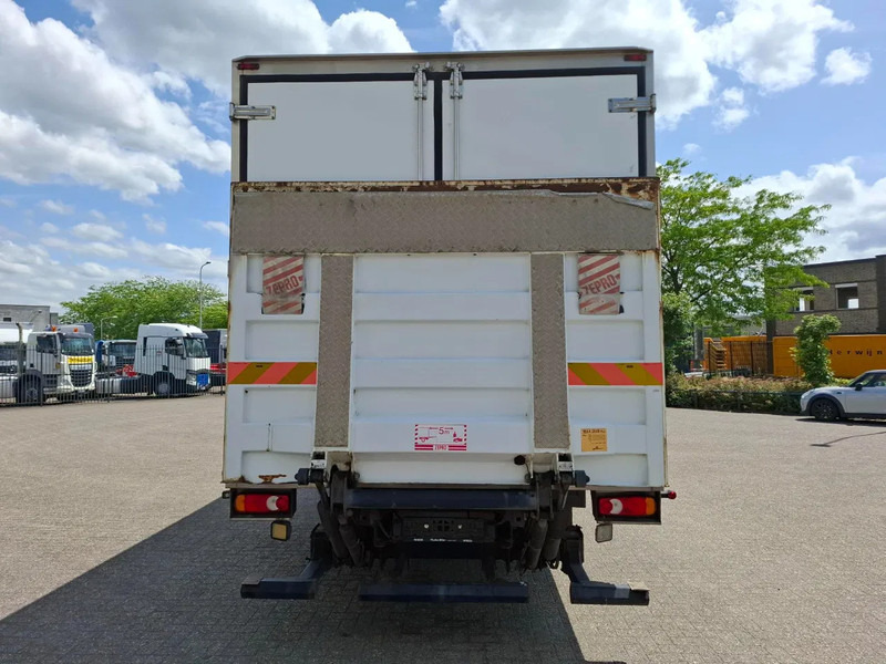 Iveco EuroCargo 120 / COOL TRUCK / CARRIER XARIOS 600 / PLATFORM 2000KG / ONLY:340634 KM / AIRCO / MANUAL / EURO-6 / 2014 - 等温卡车:图4 Iveco EuroCargo 120 / COOL TRUCK / CARRIER XARIOS 600 / PLATFORM 2000KG / ONLY:340634 KM / AIRCO / MANUAL / EURO-6 / 2014 - 等温卡车:图4