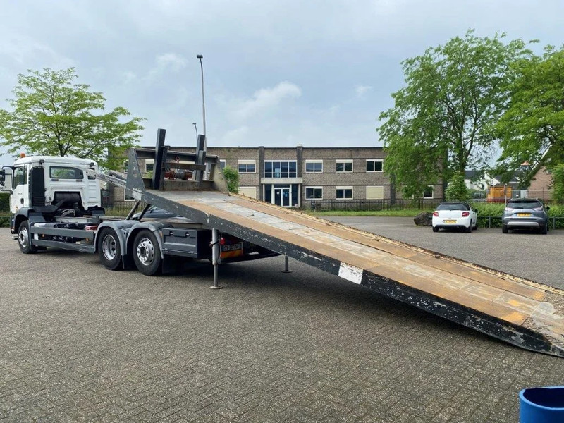 MAN TGA26.320 / SLIDING PLATEAU / WINCH / LIFT AXLE / MACHINE CARRIER / MANUAL / EURO-4 / 2007 - 栏板式/ 平板卡车:图5 MAN TGA26.320 / SLIDING PLATEAU / WINCH / LIFT AXLE / MACHINE CARRIER / MANUAL / EURO-4 / 2007 - 栏板式/ 平板卡车:图5