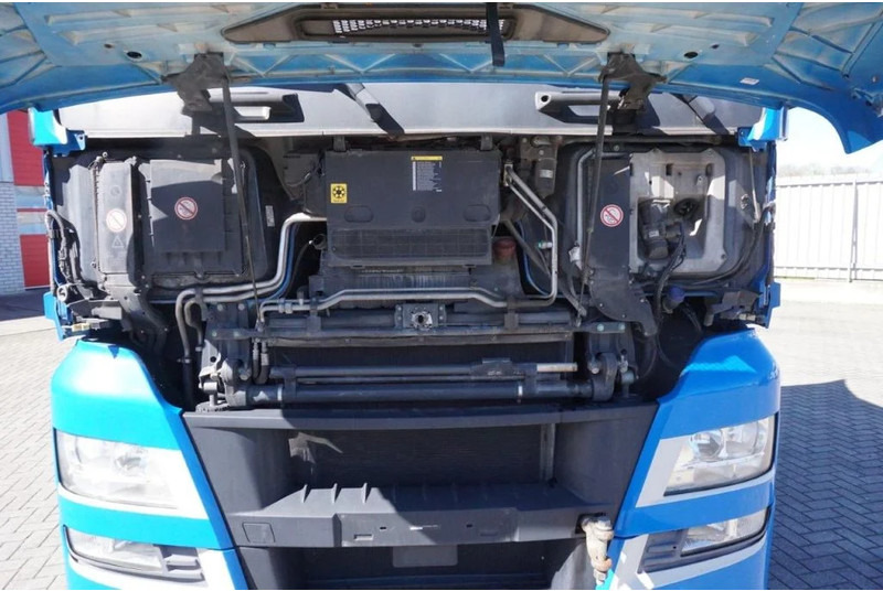 MAN TGX 18.400 / AUTOMATIC / DOUBLE TANK / ENGINE PROBLEMS / EURO-6 / 2016 - 牵引车:图5 MAN TGX 18.400 / AUTOMATIC / DOUBLE TANK / ENGINE PROBLEMS / EURO-6 / 2016 - 牵引车:图5