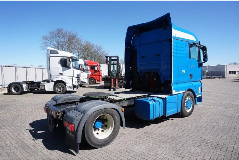 MAN TGX 18.400 / AUTOMATIC / DOUBLE TANK / ENGINE PROBLEMS / EURO-6 / 2016 - 牵引车:图4 MAN TGX 18.400 / AUTOMATIC / DOUBLE TANK / ENGINE PROBLEMS / EURO-6 / 2016 - 牵引车:图4