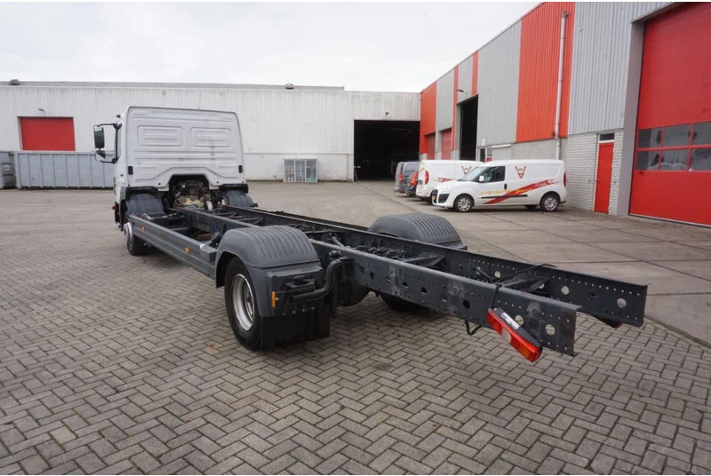 Mercedes-Benz ATEGO 1221 / ENGINE RUNNING / ONLY:253095 KM / AUTOMATIC / EURO-6 / 2017 - 驾驶室底盘卡车:图3 Mercedes-Benz ATEGO 1221 / ENGINE RUNNING / ONLY:253095 KM / AUTOMATIC / EURO-6 / 2017 - 驾驶室底盘卡车:图3