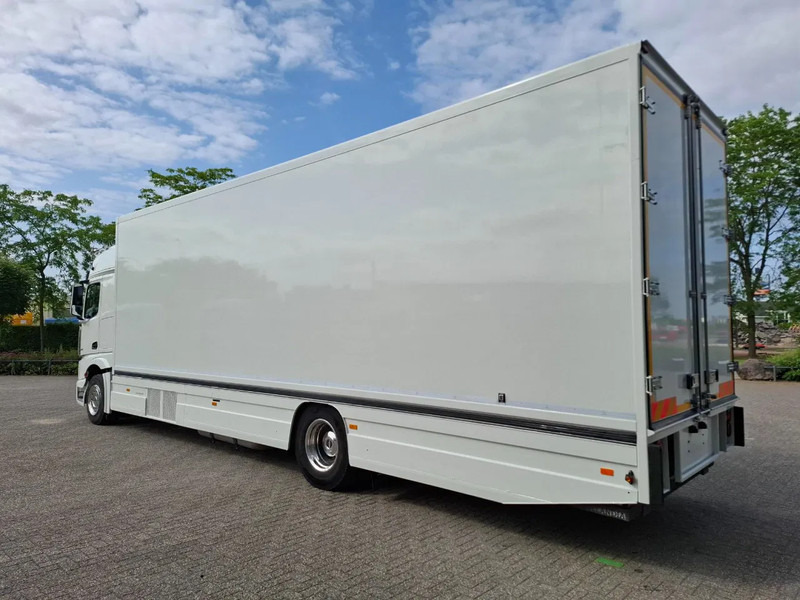Mercedes-Benz Actros 1843 / GERMAN FLOWER TRUCK / 162021 KM / ISOLATED BOX / COOL & HEATED / NAVI / PLATFORM 1500 KG / TOP CONDITION / FULL-AI - 自动售货卡车:图3 Mercedes-Benz Actros 1843 / GERMAN FLOWER TRUCK / 162021 KM / ISOLATED BOX / COOL & HEATED / NAVI / PLATFORM 1500 KG / TOP CONDITION / FULL-AI - 自动售货卡车:图3