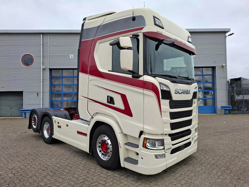 Scania NGS S650 V8 / RETARDER / 633397 KM / 9 TON FRONT AXELE / FULL-AIR / INLINER / FULL SPOILER / LEATHER / ALCOA / NAVI / FRIDGE / E - 牵引车:图2 Scania NGS S650 V8 / RETARDER / 633397 KM / 9 TON FRONT AXELE / FULL-AIR / INLINER / FULL SPOILER / LEATHER / ALCOA / NAVI / FRIDGE / E - 牵引车:图2
