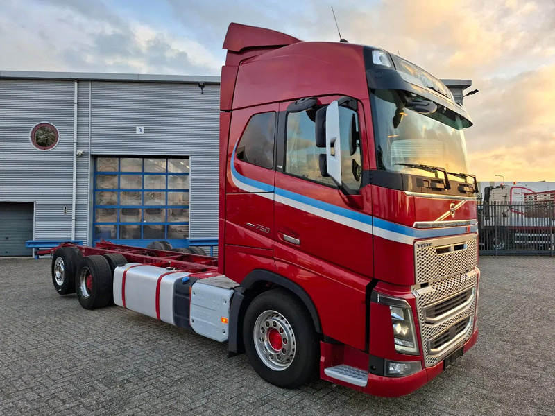 Volvo FH16-750 / BIG AXLE / VEB+ / ONLY:679711 KM / DYNAMIC STEERING / NAVI / LWDS / FULL-AIR / AUTOMATIC / EURO-6 / 2018 - 驾驶室底盘卡车:图2 Volvo FH16-750 / BIG AXLE / VEB+ / ONLY:679711 KM / DYNAMIC STEERING / NAVI / LWDS / FULL-AIR / AUTOMATIC / EURO-6 / 2018 - 驾驶室底盘卡车:图2