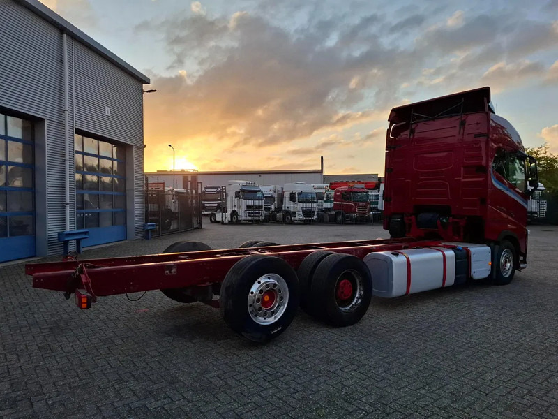 Volvo FH16-750 / BIG AXLE / VEB+ / ONLY:679711 KM / TECHNICAL 70TON / 9TON FRONT AXLE / INLINER / FULL-AIR / AUTOMATIC / EURO-6 / 2018 - 驾驶室底盘卡车:图5 Volvo FH16-750 / BIG AXLE / VEB+ / ONLY:679711 KM / TECHNICAL 70TON / 9TON FRONT AXLE / INLINER / FULL-AIR / AUTOMATIC / EURO-6 / 2018 - 驾驶室底盘卡车:图5