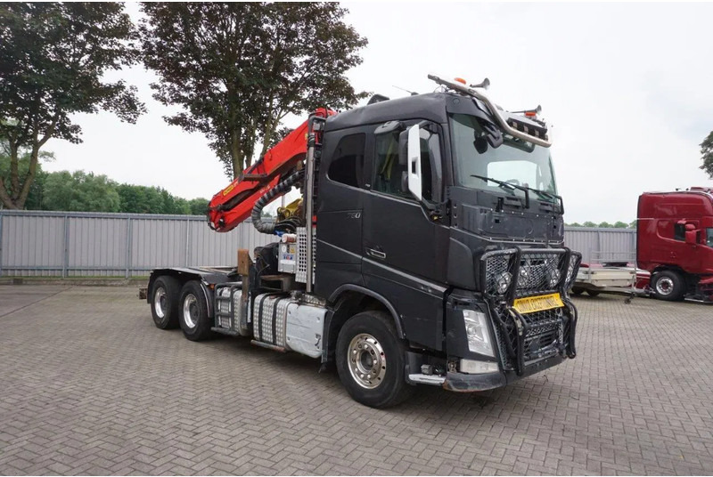 Volvo FH16-750 / ENGINE RUNNING / 6x4 / RETARDER / BIG AXLE / VEB+ / PALFINGER FD250 / EURO-6 / 2016 - 木材运输车, 起重车:图3 Volvo FH16-750 / ENGINE RUNNING / 6x4 / RETARDER / BIG AXLE / VEB+ / PALFINGER FD250 / EURO-6 / 2016 - 木材运输车, 起重车:图3