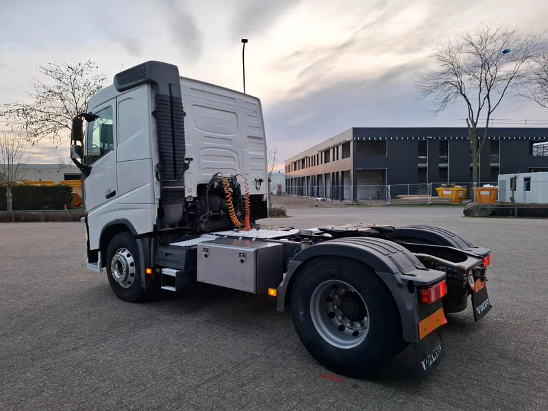 Volvo FH4-420 / ADR / VEB+ / ALCOA / AIRCO / AUTOMATIC / EURO-5 / 2014 - 牵引车:图3 Volvo FH4-420 / ADR / VEB+ / ALCOA / AIRCO / AUTOMATIC / EURO-5 / 2014 - 牵引车:图3