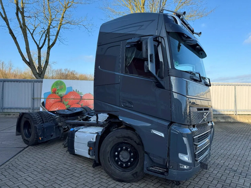 Volvo FH5-460 / VEB+ / HYDRAULICS / I-PARKCOOL / ONLY:188538 KM / FULL-AIR / ACC / LWDS / AUTOMATIC / EURO-6 / 2023 - 牵引车:图2 Volvo FH5-460 / VEB+ / HYDRAULICS / I-PARKCOOL / ONLY:188538 KM / FULL-AIR / ACC / LWDS / AUTOMATIC / EURO-6 / 2023 - 牵引车:图2