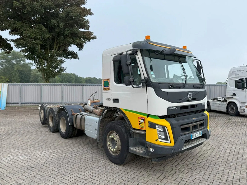 Volvo FMX 450 / ENGINE RUNNING / 8X4 / VEB / ONLY:260642 KM / PTO / LIFT+LENKACHSE / ALCOA / AUTOMATIC / EURO-6 / 2014 - 驾驶室底盘卡车:图2 Volvo FMX 450 / ENGINE RUNNING / 8X4 / VEB / ONLY:260642 KM / PTO / LIFT+LENKACHSE / ALCOA / AUTOMATIC / EURO-6 / 2014 - 驾驶室底盘卡车:图2