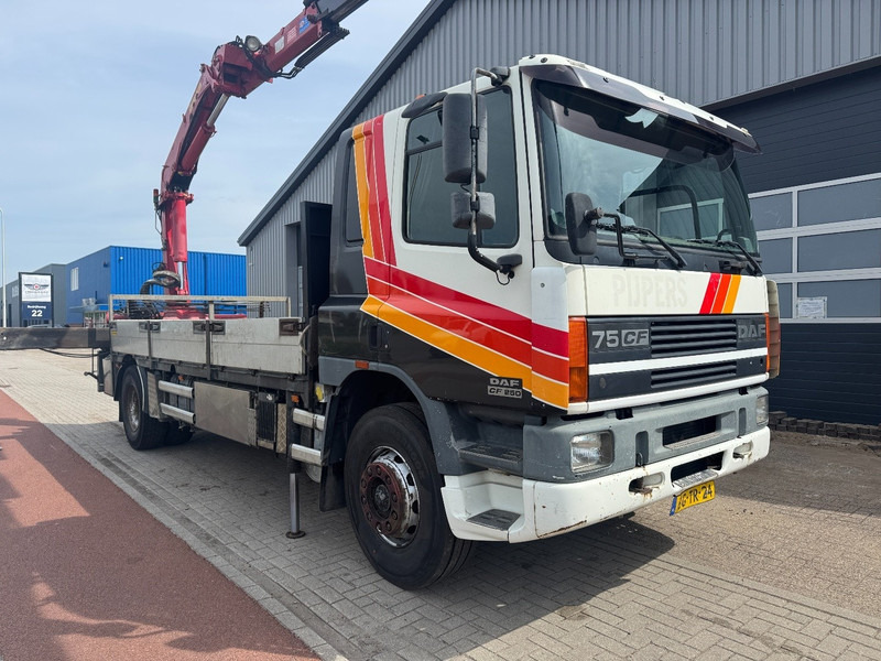 DAF CF75-250, HMF 1583 K4 + 1, Remote Control - 起重车:图4 DAF CF75-250, HMF 1583 K4 + 1, Remote Control - 起重车:图4
