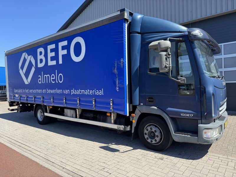 Iveco Eurocargo 100E17 - 侧帘卡车:图1 Iveco Eurocargo 100E17 - 侧帘卡车:图1