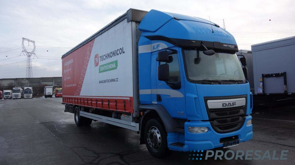 DAF LF 310 FA SLEEPER CAB EURO 6 valník s plachtou - 侧帘卡车:图1 DAF LF 310 FA SLEEPER CAB EURO 6 valník s plachtou - 侧帘卡车:图1