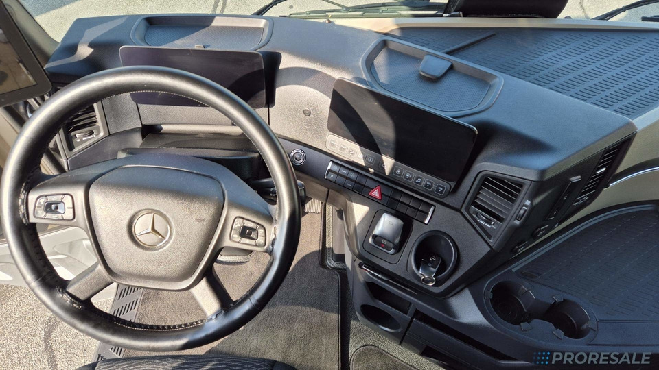 MERCEDES-BENZ ACTROS 1848 LS GIGA SPACE EURO 6 - 牵引车:图4 MERCEDES-BENZ ACTROS 1848 LS GIGA SPACE EURO 6 - 牵引车:图4