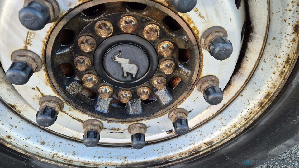 SCHMITZ CARGOBULL SCS 24/L - 13.62 - MULDA na přepravu svitků - 侧帘半拖车:图5 SCHMITZ CARGOBULL SCS 24/L - 13.62 - MULDA na přepravu svitků - 侧帘半拖车:图5