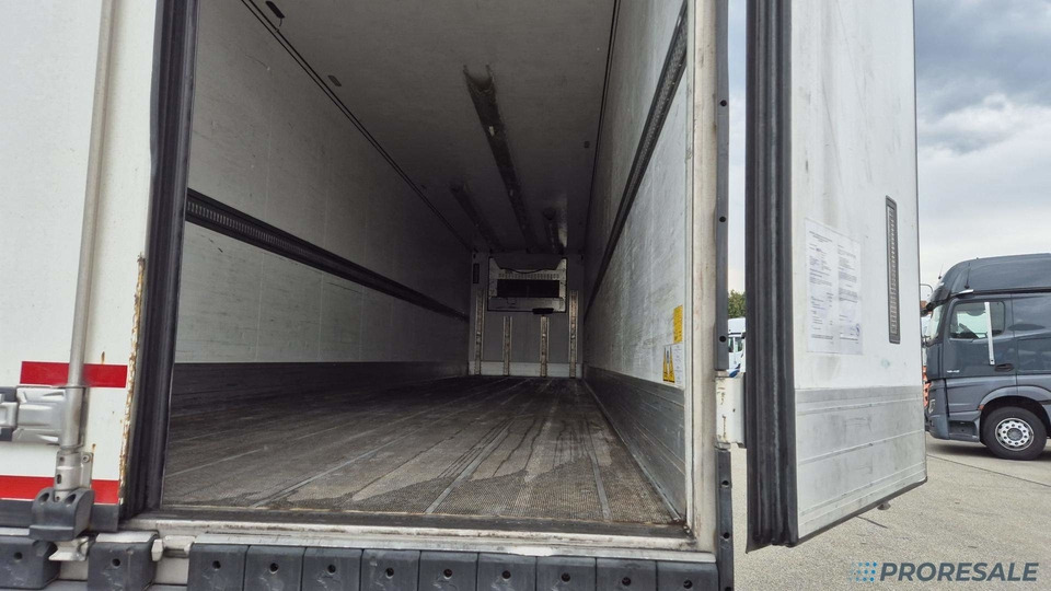 SCHMITZ CARGOBULL SKO 24/L - 13.4 FP60 COOL - mrazírenský návěs + diesel-ekektrický agregát CARRIER VECTOR 1550 - 冷藏半拖车:图5 SCHMITZ CARGOBULL SKO 24/L - 13.4 FP60 COOL - mrazírenský návěs + diesel-ekektrický agregát CARRIER VECTOR 1550 - 冷藏半拖车:图5