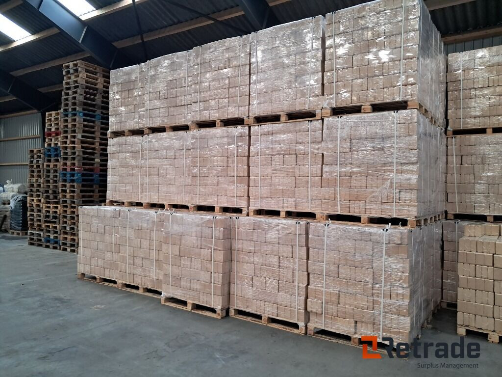 33 paller RUF træbriketter - 工具/ 设备:图1 33 paller RUF træbriketter - 工具/ 设备:图1