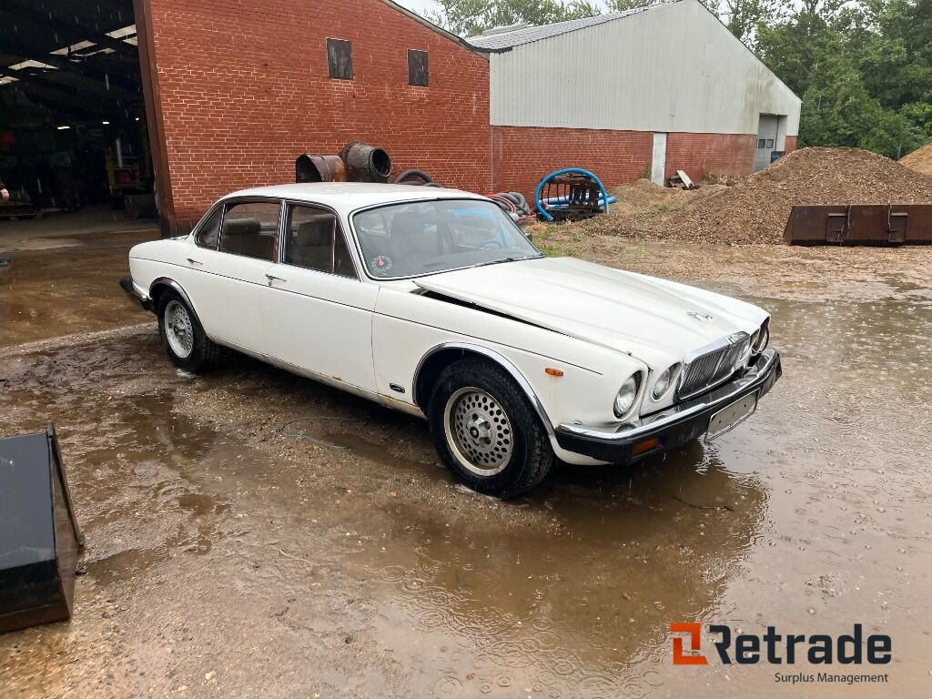 Bil Jaguar XJ 6 4,2 Oldtimer - 汽车:图3 Bil Jaguar XJ 6 4,2 Oldtimer - 汽车:图3