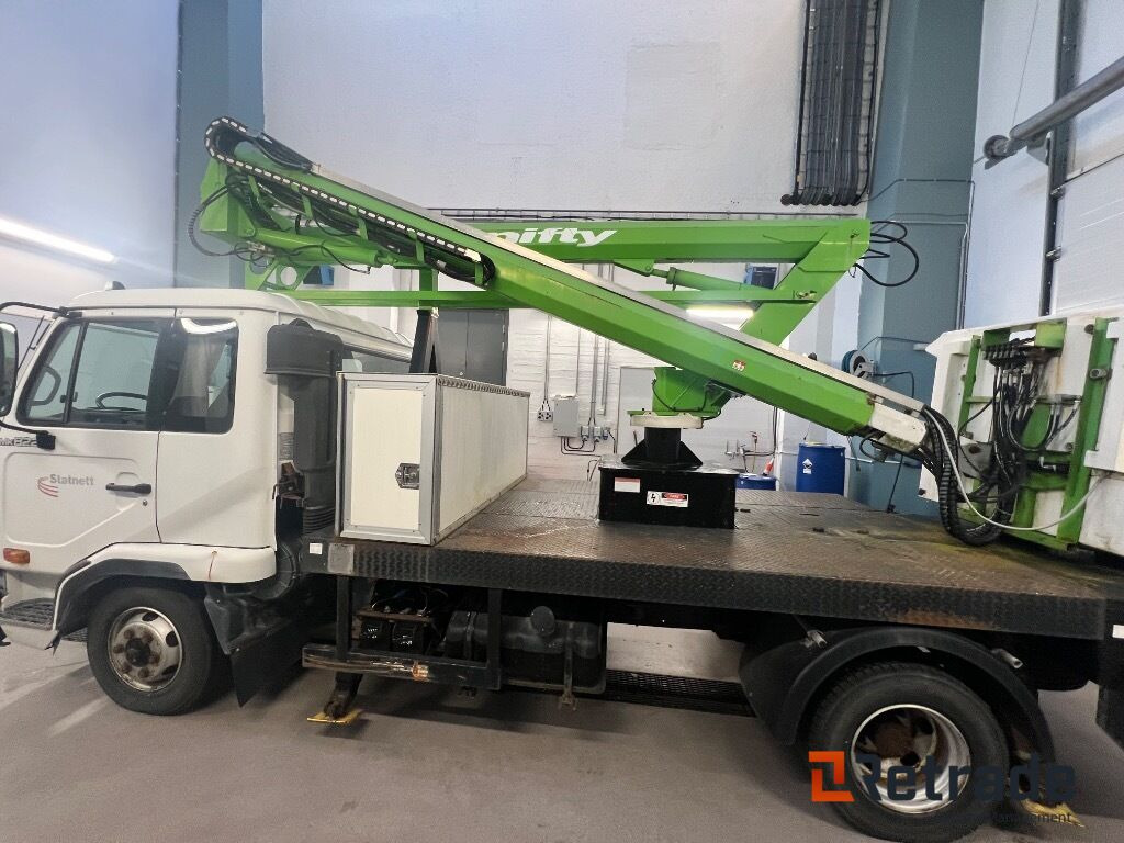 Crane truck NISSAN MK822 + Nifty lift V160 - 车载空中平台:图4 Crane truck NISSAN MK822 + Nifty lift V160 - 车载空中平台:图4