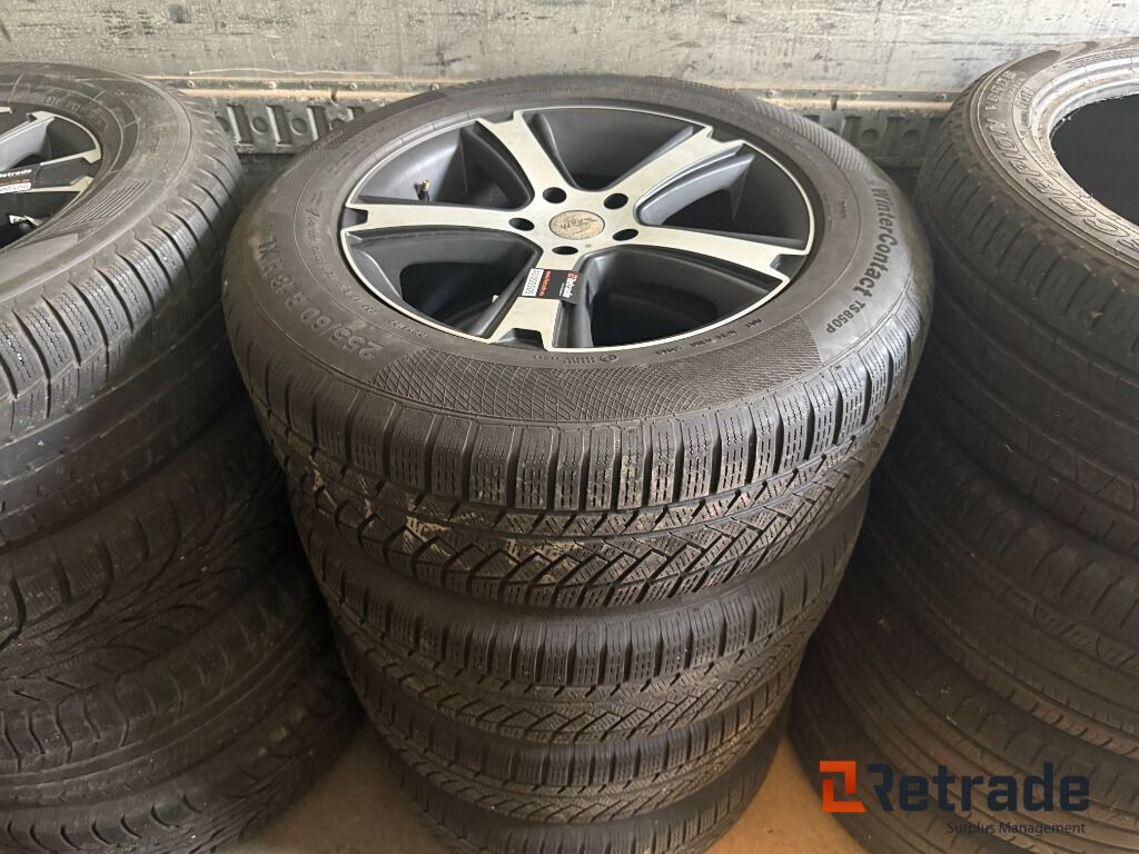Däck Continental 255/60 R18 H XL - 建筑设备:图1 Däck Continental 255/60 R18 H XL - 建筑设备:图1