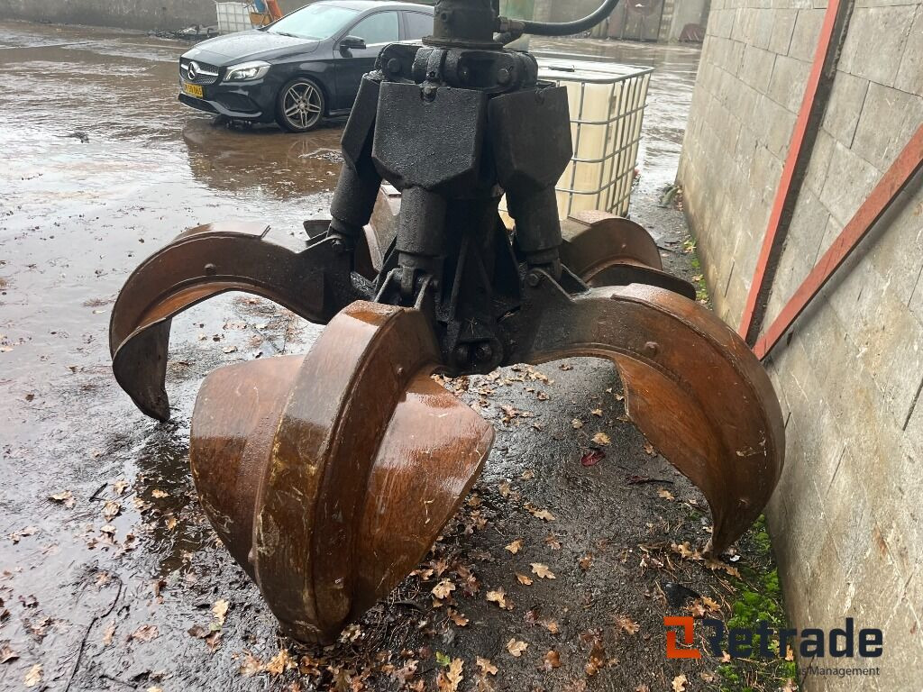 Knusnings- og sorteringsudstyr FUCHS MHL 320 - Skrot sorteringskran - 垃圾/ 工业叉装车:图4 Knusnings- og sorteringsudstyr FUCHS MHL 320 - Skrot sorteringskran - 垃圾/ 工业叉装车:图4