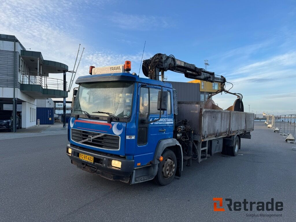 Kranbil VOLVO FL 612 - 栏板式/ 平板卡车, 起重车:图1 Kranbil VOLVO FL 612 - 栏板式/ 平板卡车, 起重车:图1
