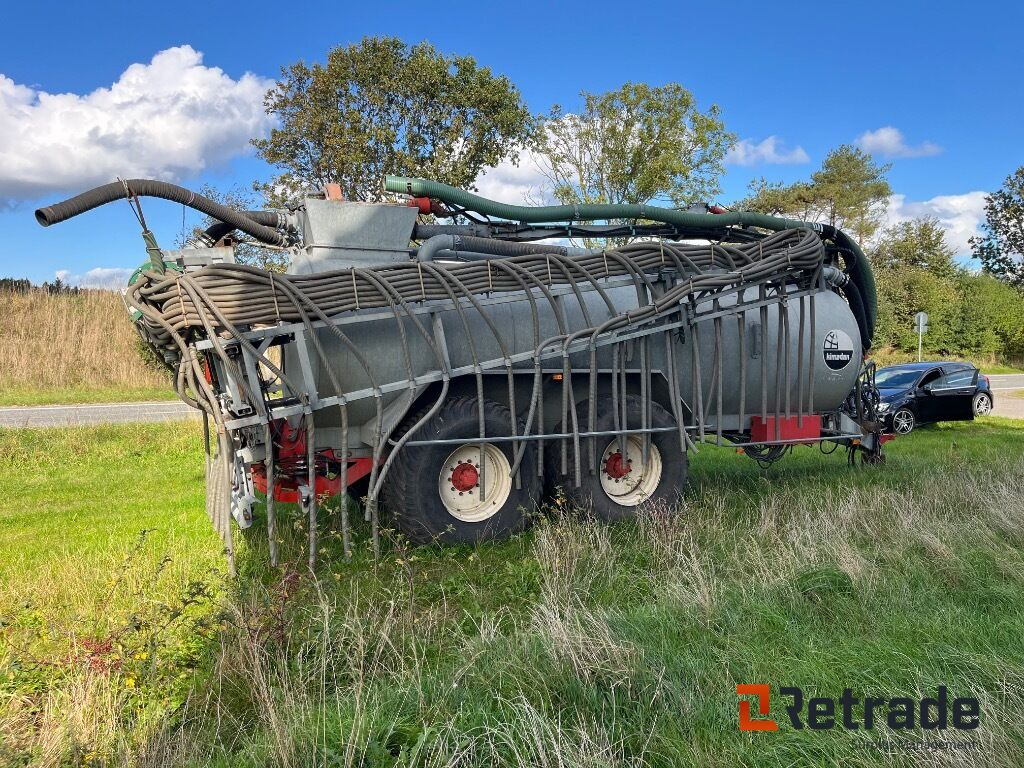 Landbrugsudstyr KIMADAN B 20000 Gyllevogn med slæbeslanger - 浆罐车:图4 Landbrugsudstyr KIMADAN B 20000 Gyllevogn med slæbeslanger - 浆罐车:图4