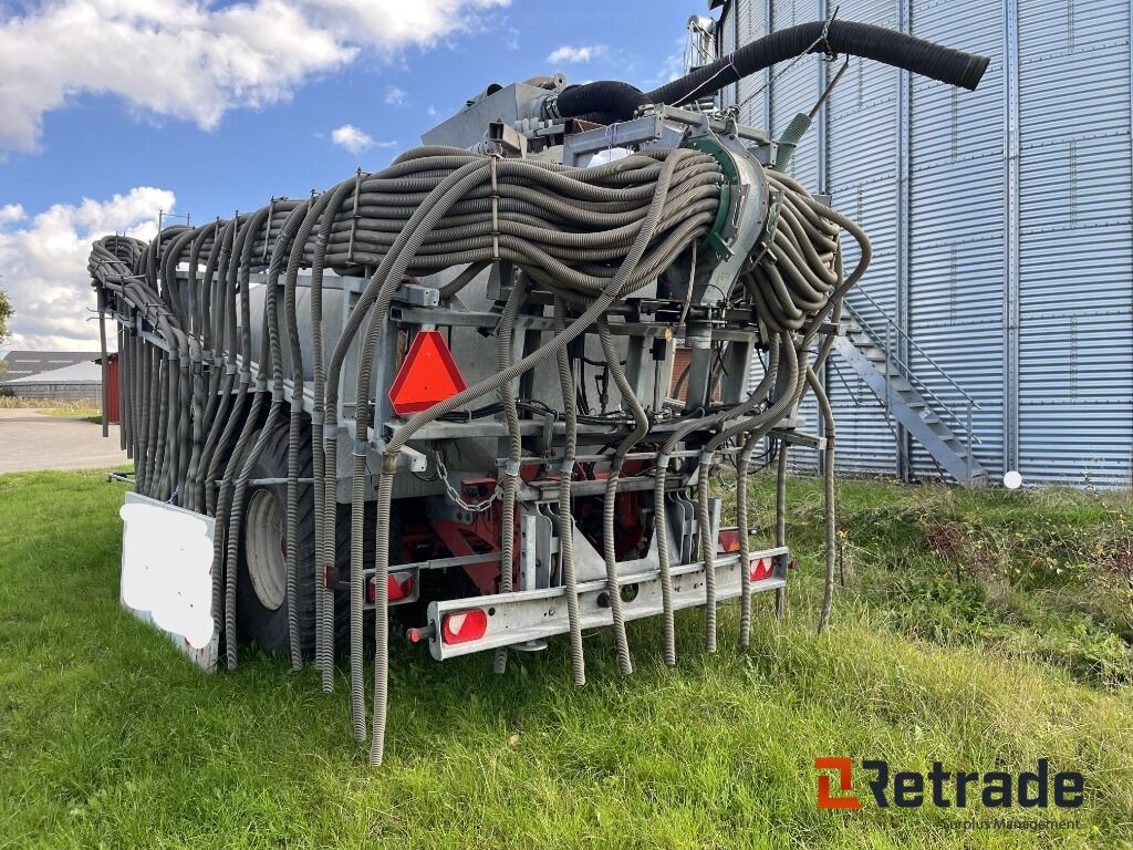 Landbrugsudstyr KIMADAN B 20000 Gyllevogn med slæbeslanger - 浆罐车:图3 Landbrugsudstyr KIMADAN B 20000 Gyllevogn med slæbeslanger - 浆罐车:图3