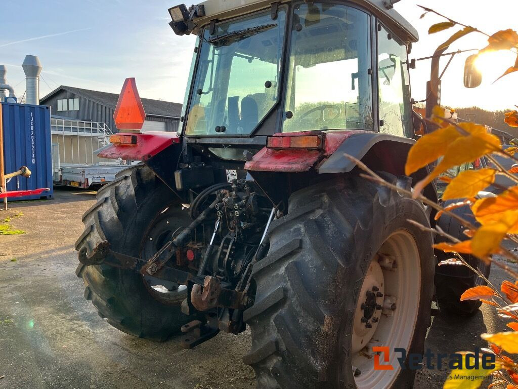MASSEY FERGUSON MF 4355 4WD med HEVA frontlift. - 拖拉机:图3 MASSEY FERGUSON MF 4355 4WD med HEVA frontlift. - 拖拉机:图3