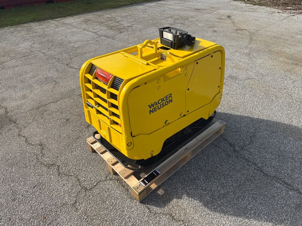 Pladevibrator Wacker Neuson Dpu80 R Remote - 振动板:图1 Pladevibrator Wacker Neuson Dpu80 R Remote - 振动板:图1