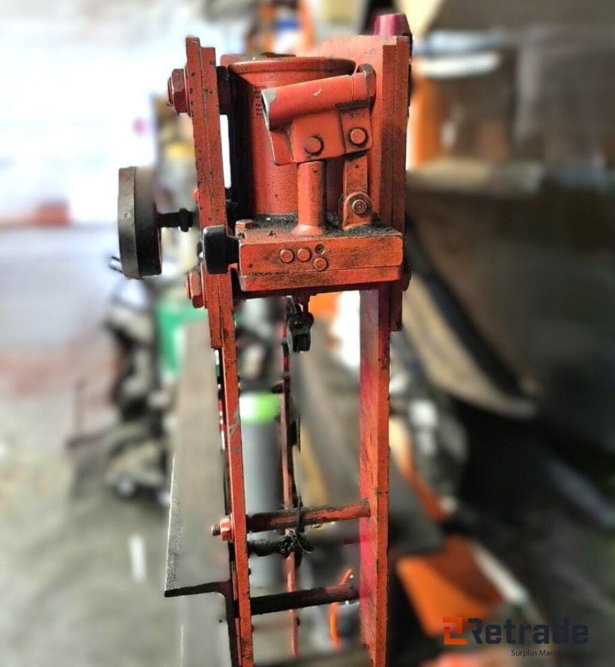 Rodac ROPPA 30 – Kraftig 30-tonns verkstedpresse - 工业设备:图1 Rodac ROPPA 30 – Kraftig 30-tonns verkstedpresse - 工业设备:图1