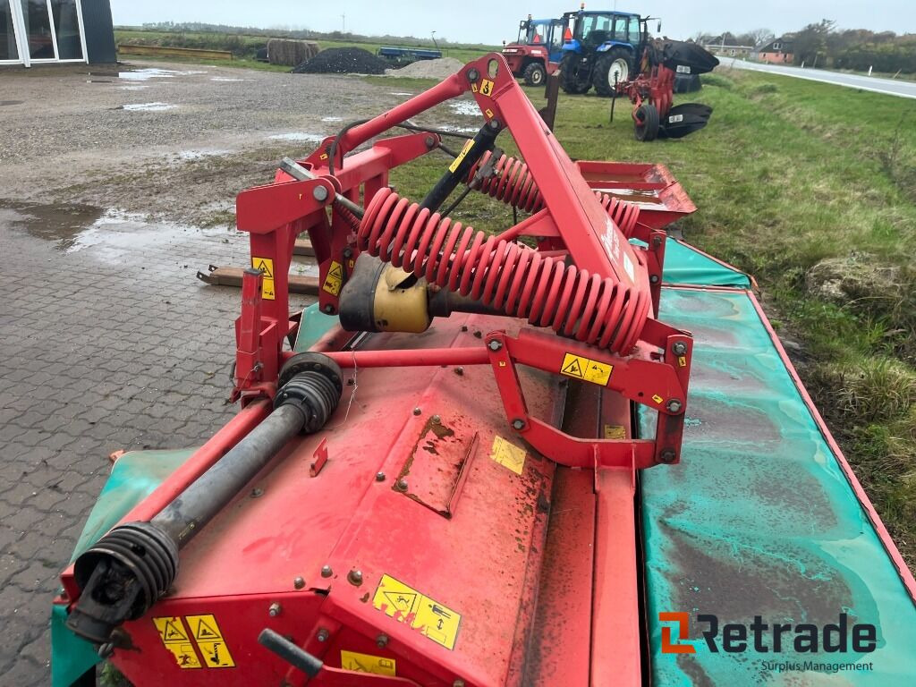 Slåmaskine Kverneland 3532 FT - MCF 08 Frontmonteret slåmaskine - 农业机械:图5 Slåmaskine Kverneland 3532 FT - MCF 08 Frontmonteret slåmaskine - 农业机械:图5