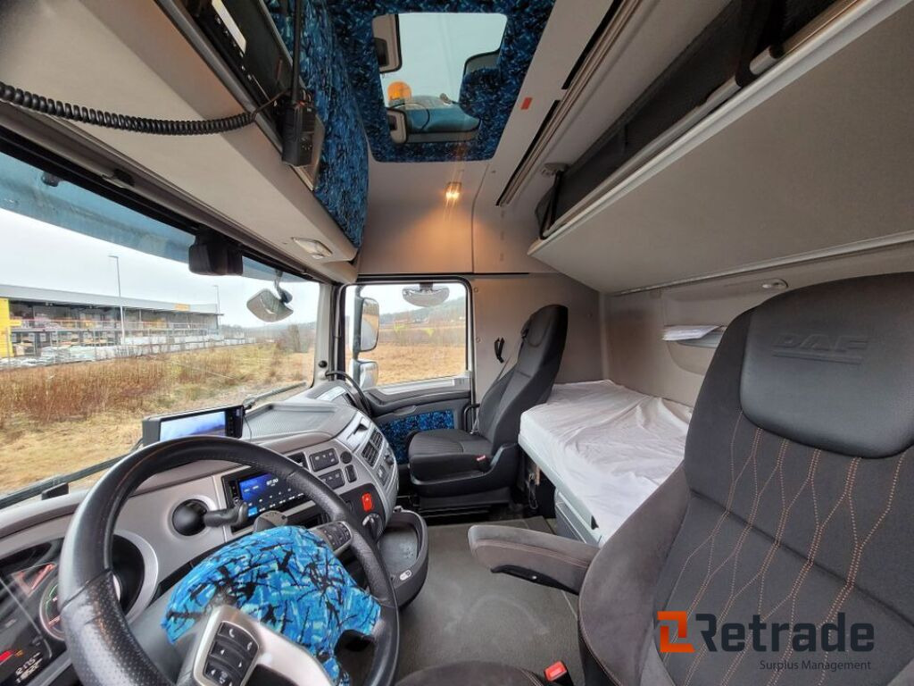 Tridem lastväxlare med flak Daf XF530 FAW Euro 6, låga mil -2022 - 翻斗车:图5 Tridem lastväxlare med flak Daf XF530 FAW Euro 6, låga mil -2022 - 翻斗车:图5