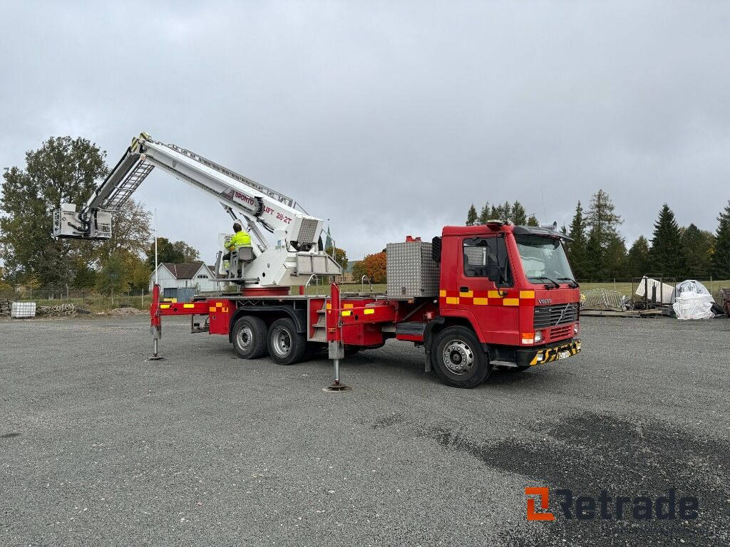 Volvo FL10 6*2 med Bronto 28-2TI skylift - 移动式起重机:图4 Volvo FL10 6*2 med Bronto 28-2TI skylift - 移动式起重机:图4