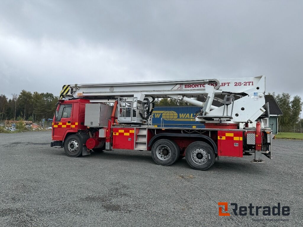 Volvo FL10 6*2 med Bronto 28-2TI skylift - 移动式起重机:图2 Volvo FL10 6*2 med Bronto 28-2TI skylift - 移动式起重机:图2