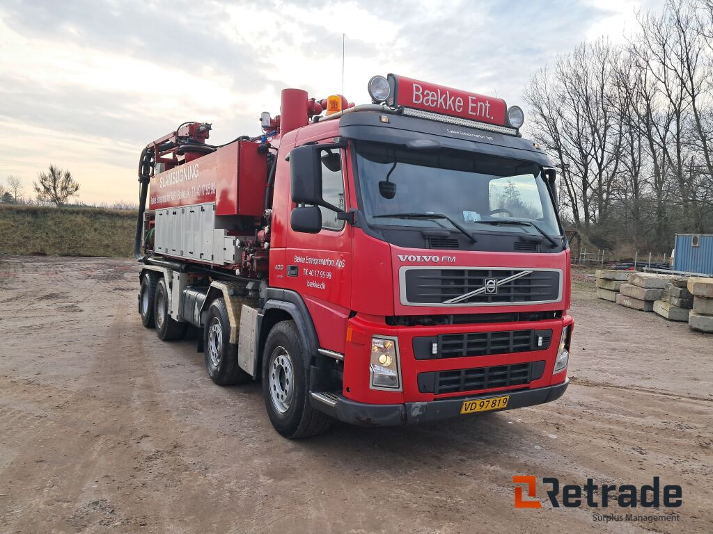 Volvo FM 400 8x2 med wirehejs og Hvidtved Larsen slamsuger - 真空车:图3 Volvo FM 400 8x2 med wirehejs og Hvidtved Larsen slamsuger - 真空车:图3