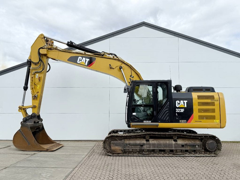 Cat 323FL - German Machine / Rear + Side Camera - 履带式挖掘机:图1 Cat 323FL - German Machine / Rear + Side Camera - 履带式挖掘机:图1